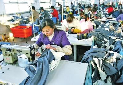 服裝廠有污染嗎？服裝服飾出租 綠色經(jīng)濟(jì)下的新選擇